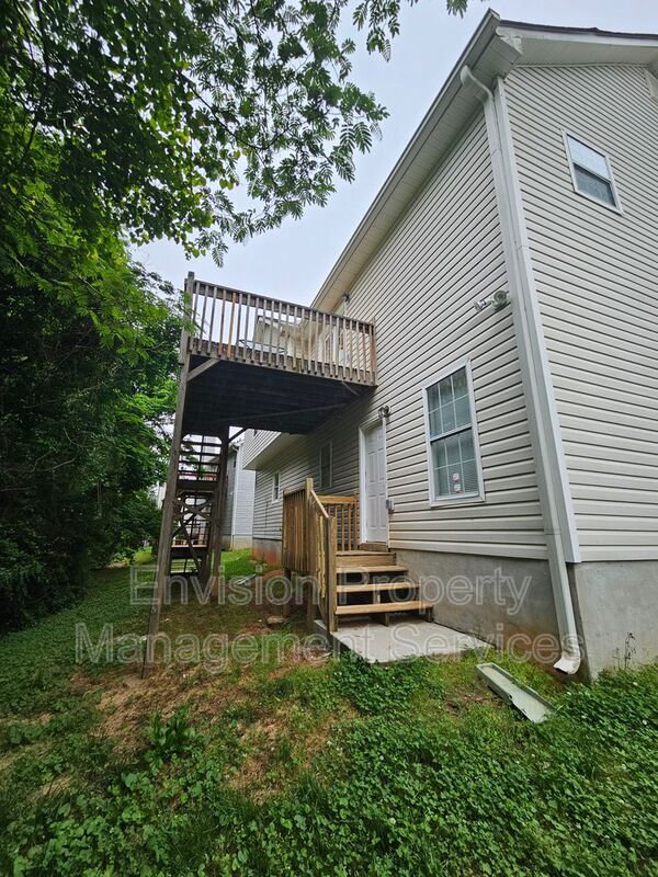 Building Photo - 10996 Knotty Pine Pl