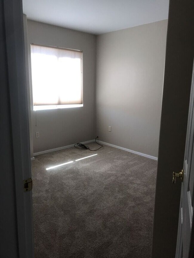 Building Photo - Spacious Marana Living with Loft & Low-Maintenance Appeal