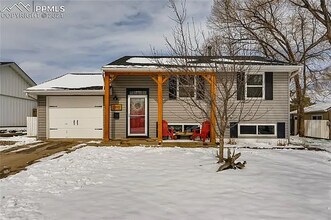 Building Photo - Charming Colorado Springs Home – Spacious ...