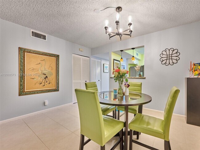 Building Photo - 10143 Mangrove Dr