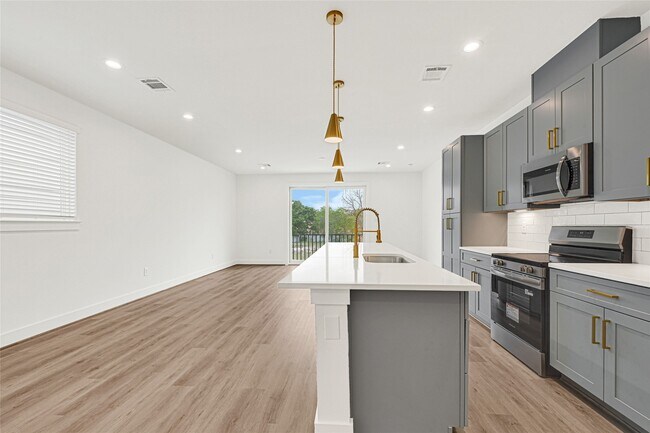 Building Photo - 4606 Crown Grove Ln