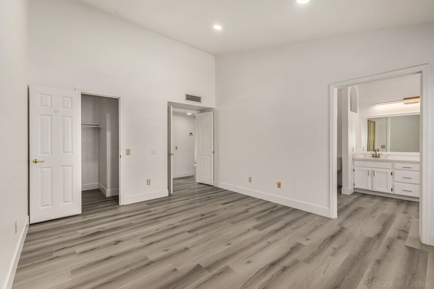 Building Photo - 7608 W McRae Way