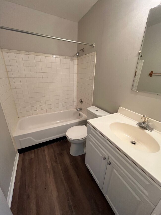 Building Photo - 4600 Rolling Ridge Ct