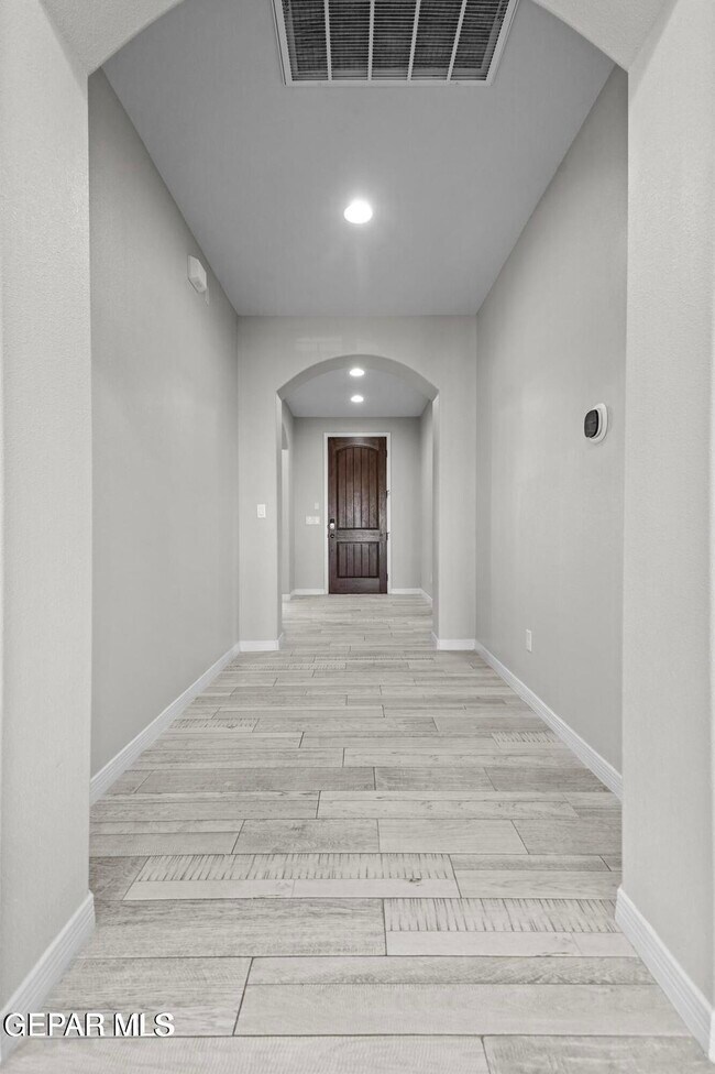 Building Photo - 13440 Emerald Ranch Ln