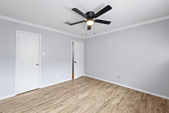 Building Photo - 10735 Kitty Brook Dr