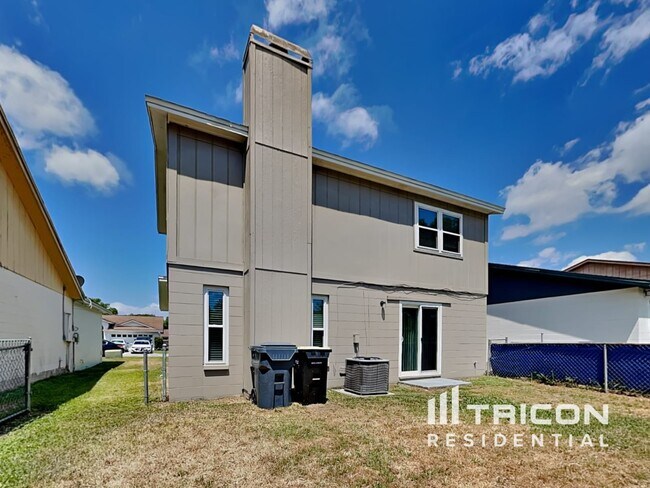Building Photo - 1374 Bramblewood Dr