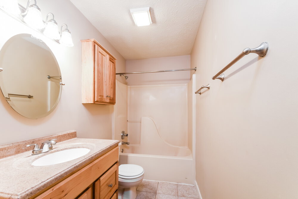 Building Photo - 5508 Pine Hill Dr