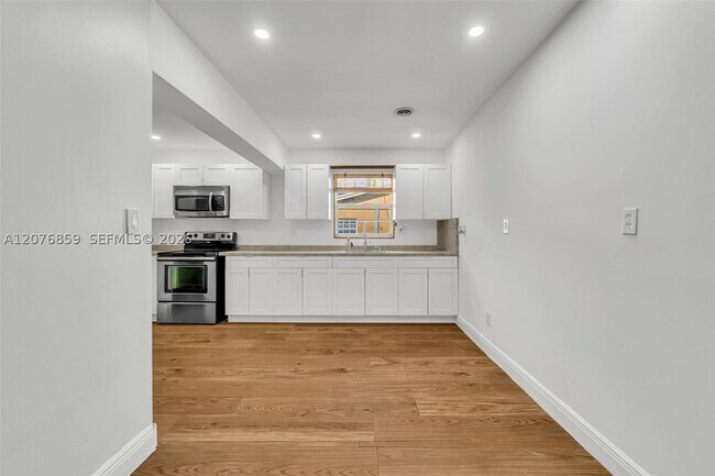 Building Photo - 2422 NW 175th Terrace