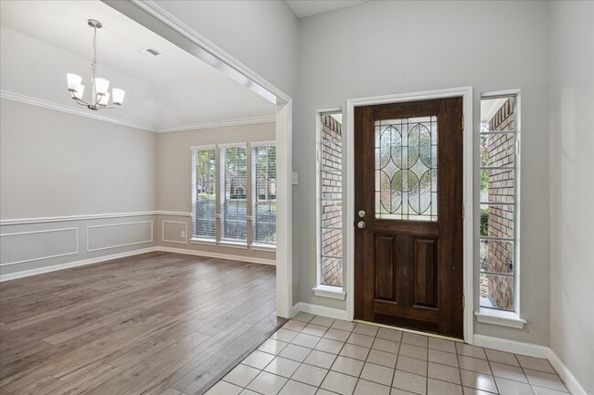 Building Photo - 15974 Knolls Lodge Dr