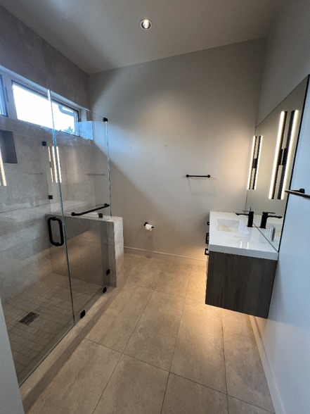 Building Photo - 86 Mt Madonna Rd