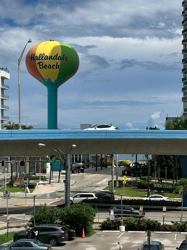 Building Photo - 1801 S Ocean Dr