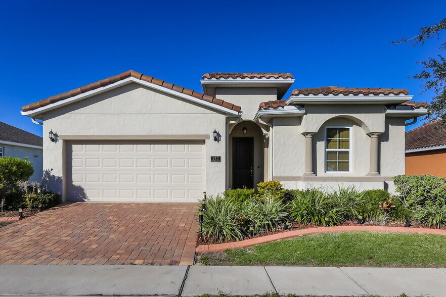 Primary Photo - 211 Messina Pl