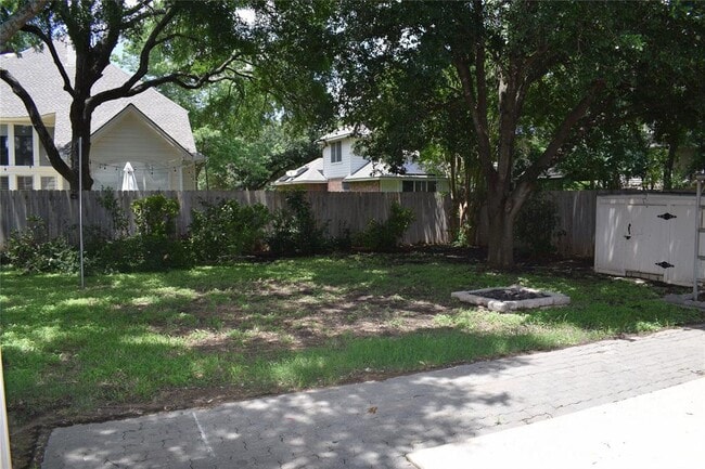Building Photo - 30007 Oakland Hills Dr