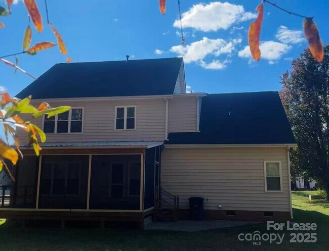 Building Photo - 14843 Middlesborough Dr