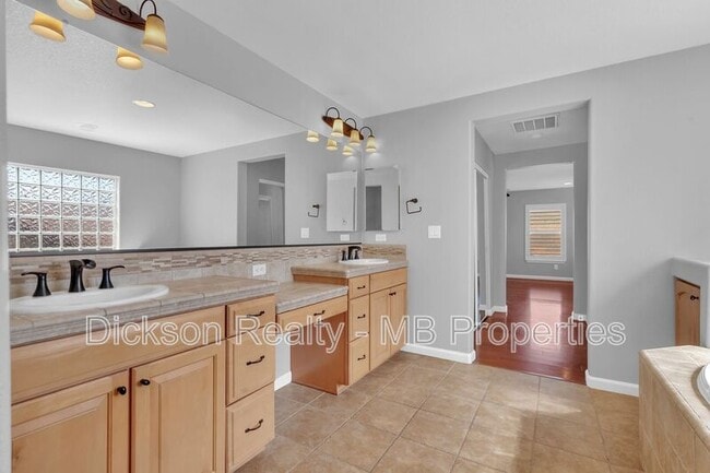 Building Photo - 2125 Peaceful Valley Dr