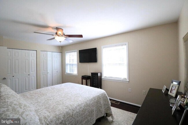 Building Photo - 748 Azalea Dr