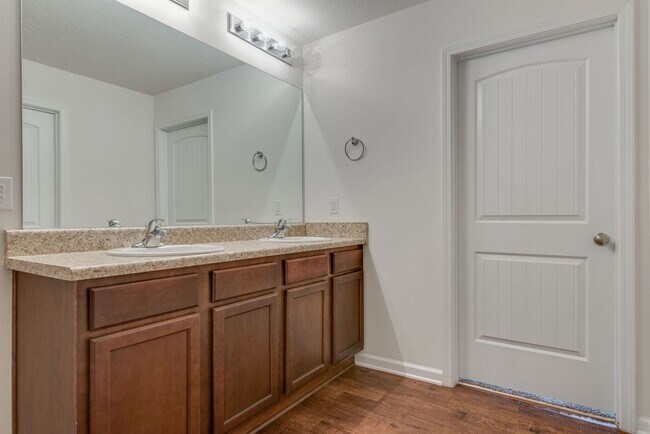 Building Photo - Beautiful 4-Bedroom Home - Wynfield Subdiv...