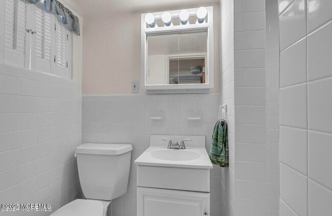 Building Photo - 223 Harrison Ave