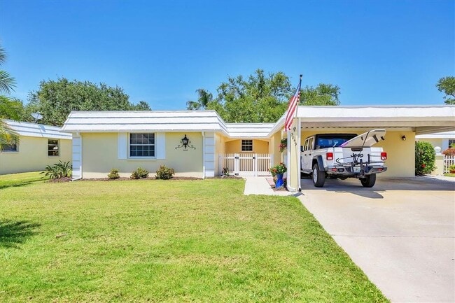 Building Photo - 5849 Tidewood Ave