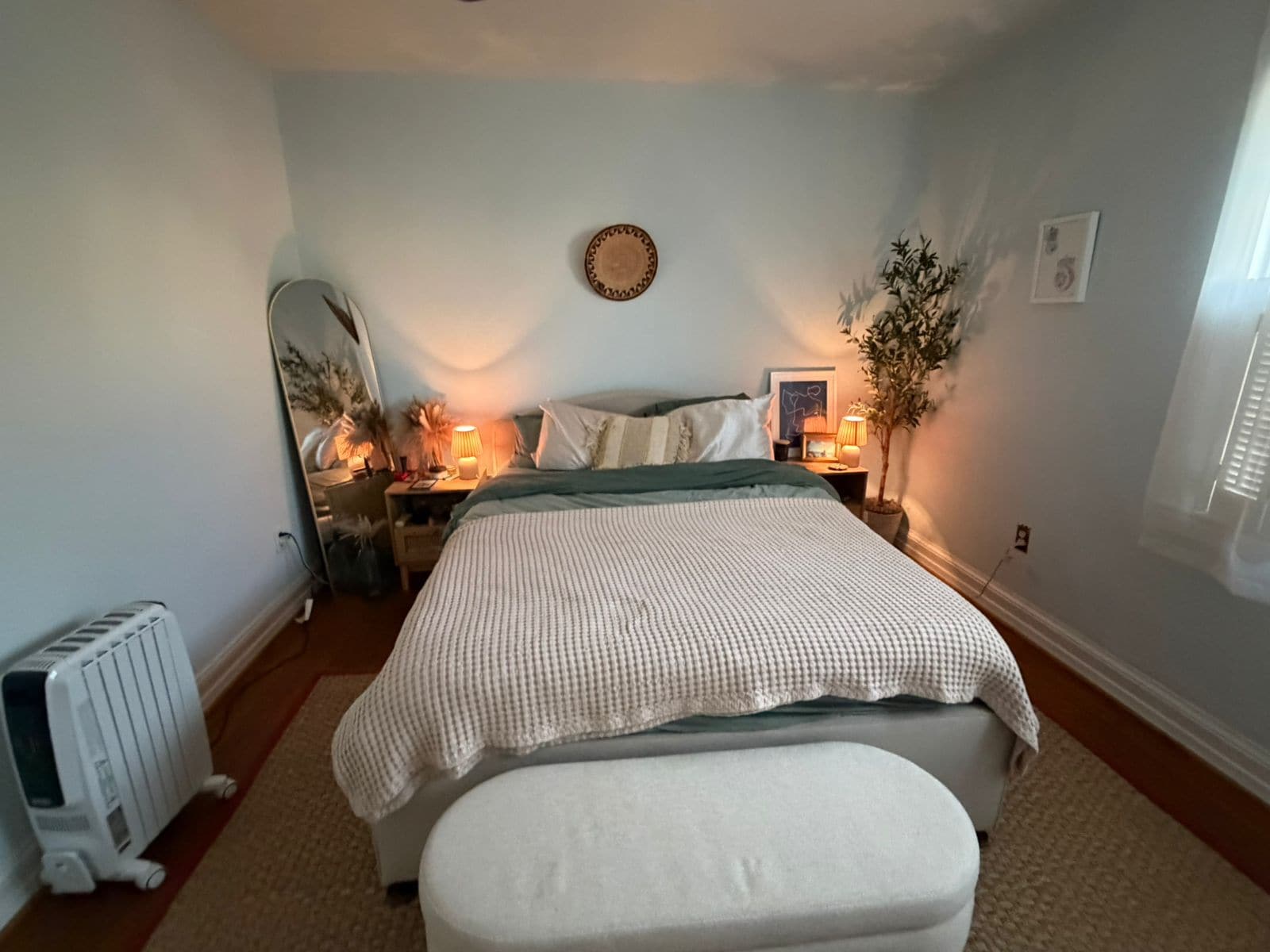 Bedroom - 1800 West Abingdon Drive
