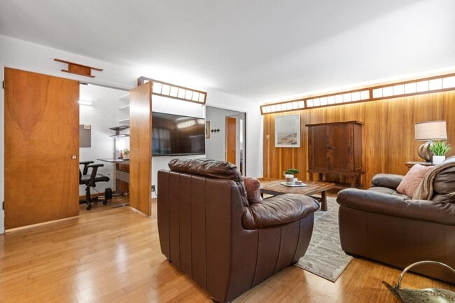 Building Photo - 530 Rockaway Beach Ave