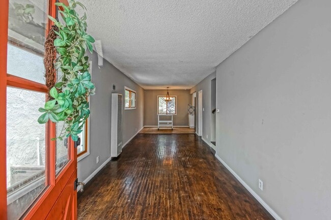 Building Photo - ENJOY INDOOR/OUTDOOR CALIFORNIA LIVING IN THIS CHARMING & STYLISH, 3BR1.5BA GOLDEN HILLS HOME W/ ...