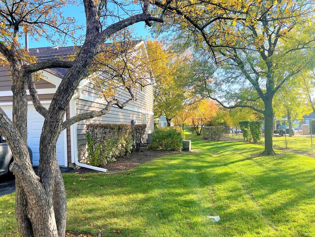 Building Photo - 601 Hanover Ct