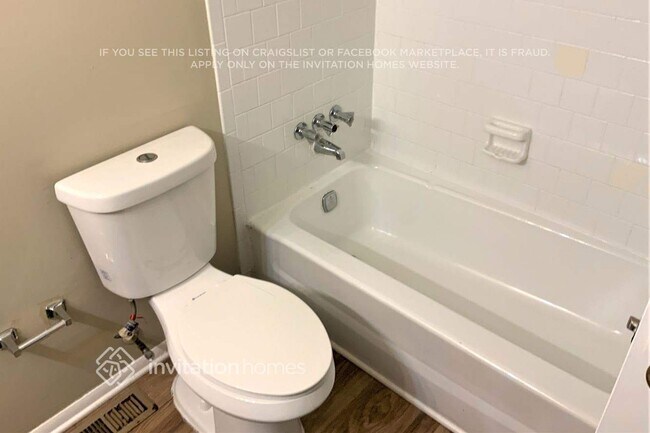 Building Photo - 4669 S Landing Dr