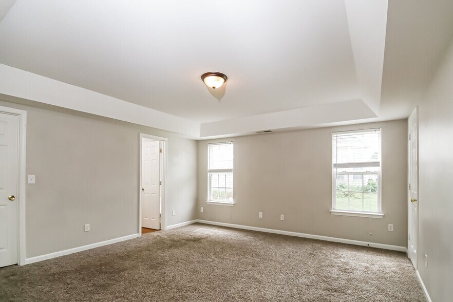 Building Photo - 5712 Falls Ridge Ln