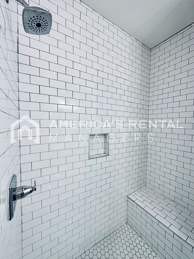 Building Photo - DEPOSIT PENDNG! Home for Rent in Vestavia Hills!!! Available to View with a 48-hour notice!