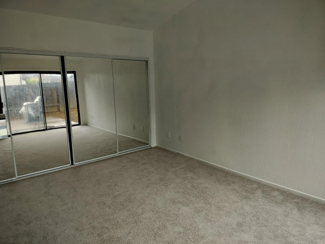 Building Photo - 8754 Lemas Rd