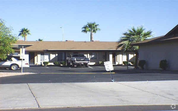 Primary Photo - Sunland North Apartments