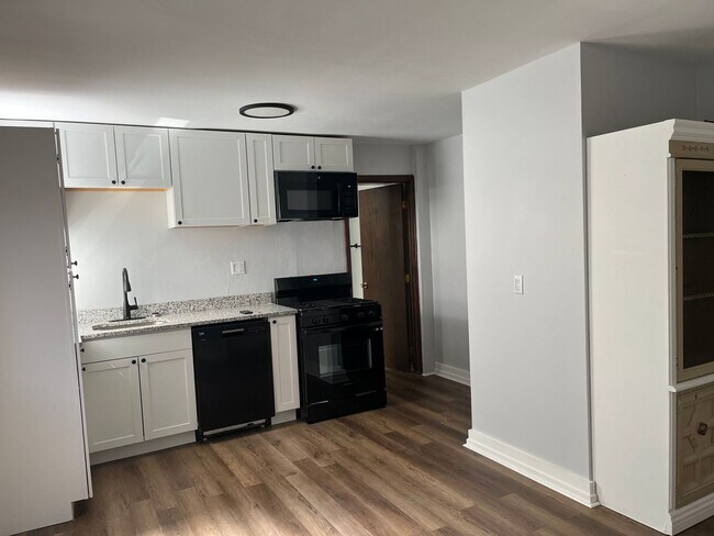 Building Photo - 1209 Linden Pl