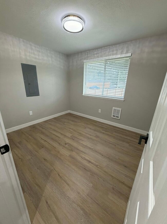 Building Photo - 5517 DayCrest Ct SE