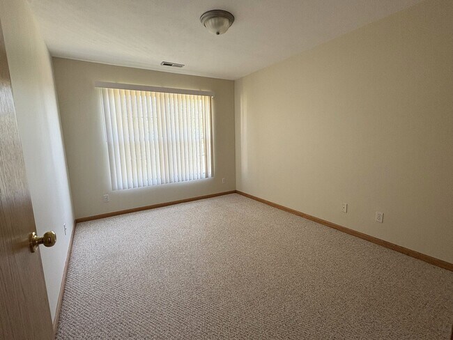 Building Photo - 952 Arvle Cir