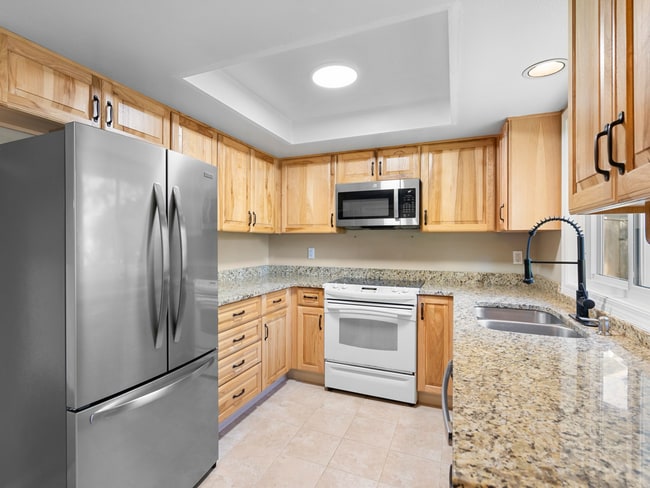 Building Photo - 1107 Meadowview Ct