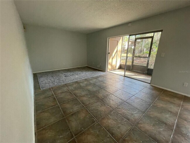 Building Photo - 5503 Pokeweed Ct