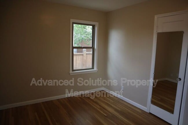 Building Photo - 2950 S Judith St