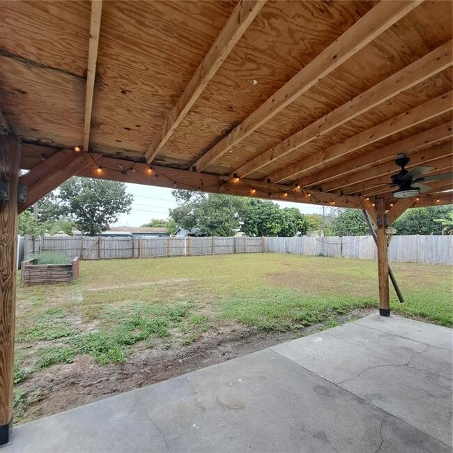 Building Photo - 2851 28th Ave N