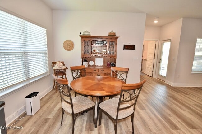 Building Photo - 4858 Sweetspire Dr