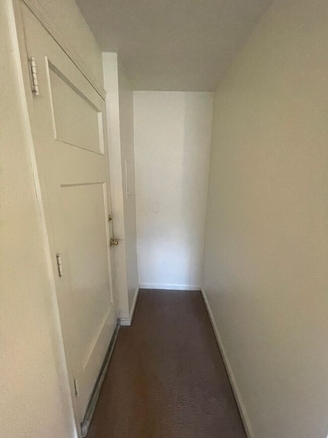 Building Photo - (2539 10th Ave Ct.)