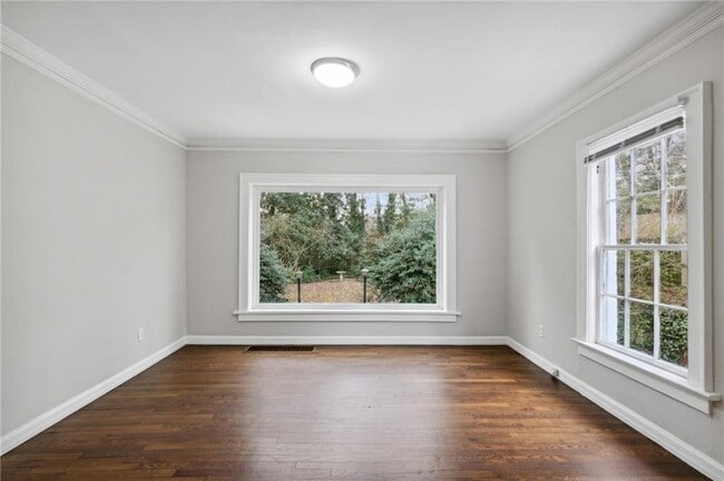 Building Photo - 2878 N Hills Dr NE