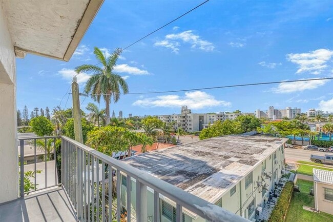 Building Photo - 1960 Marseille Dr