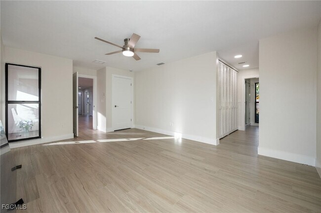 Building Photo - 5308 Shalley Cir E