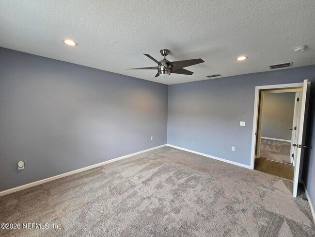 Building Photo - 180 Thornloe Dr