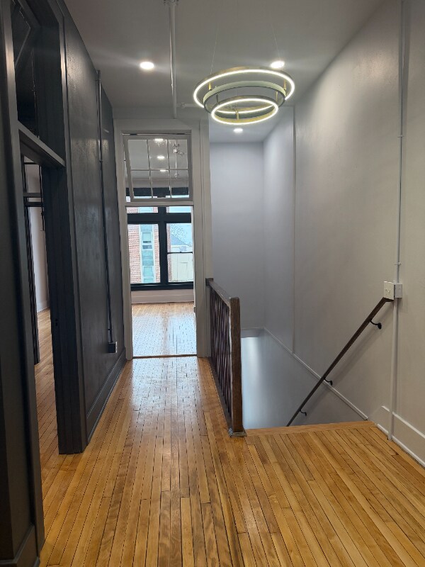 Building Photo - 215 N Main St