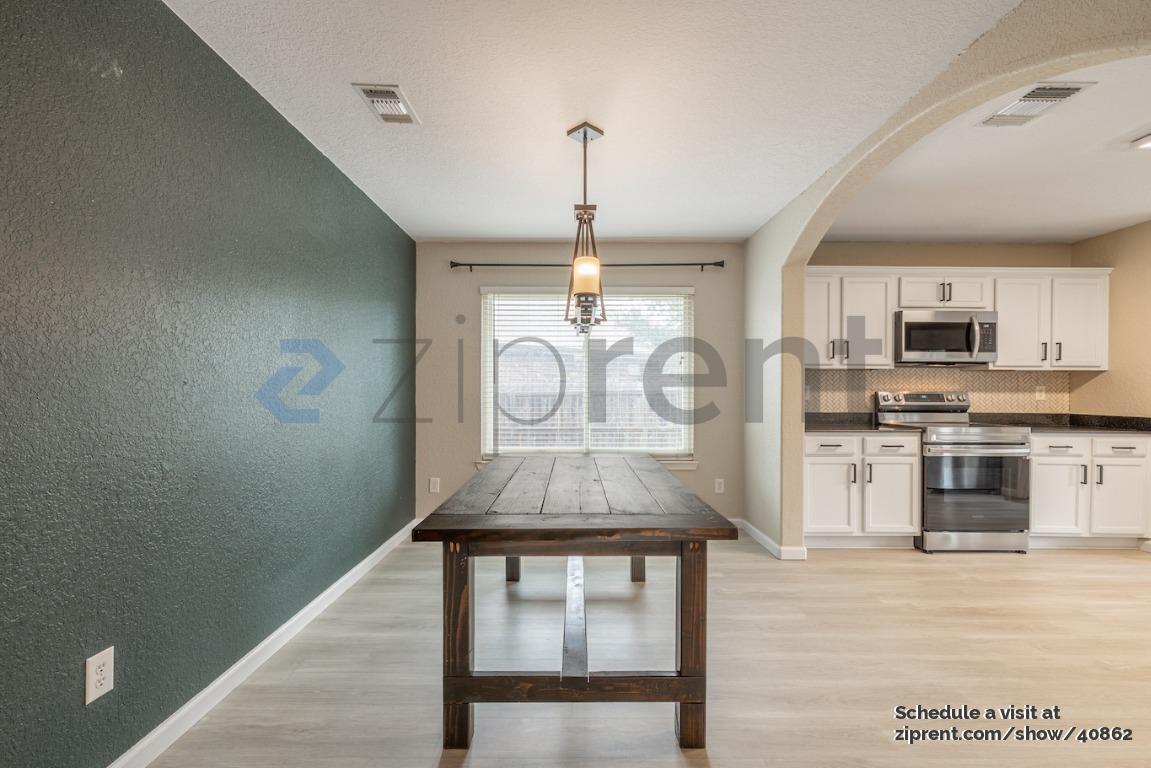 Building Photo - 6706 Raintree Pl