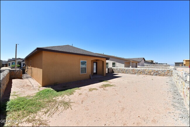 Building Photo - 15149 Imagine Dr