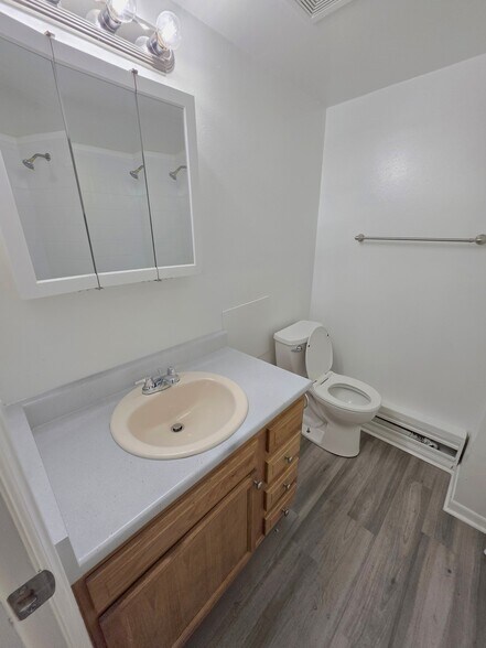 Building Photo - 1330 Zephyr St