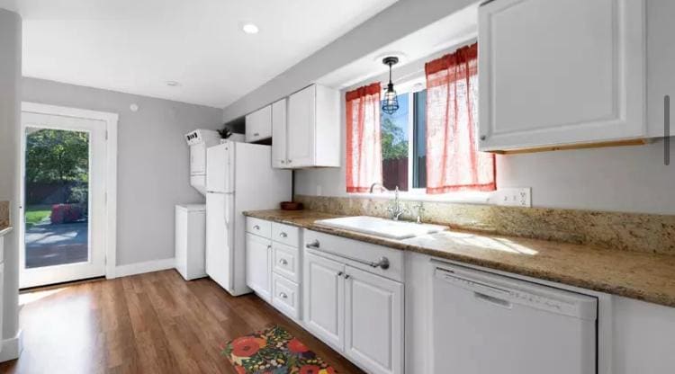 Building Photo - 5230 15th Ave